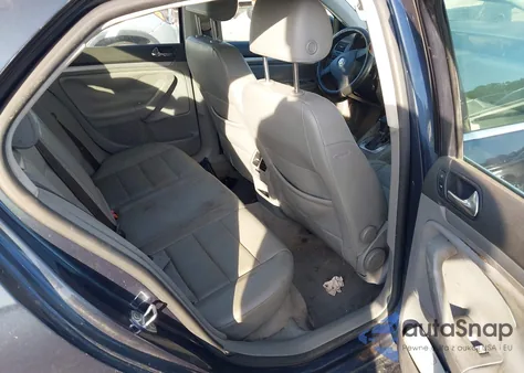 2005 Volkswagen Jetta 2.5 из США, поврежденный, VIN 3VWSG71K65M621905